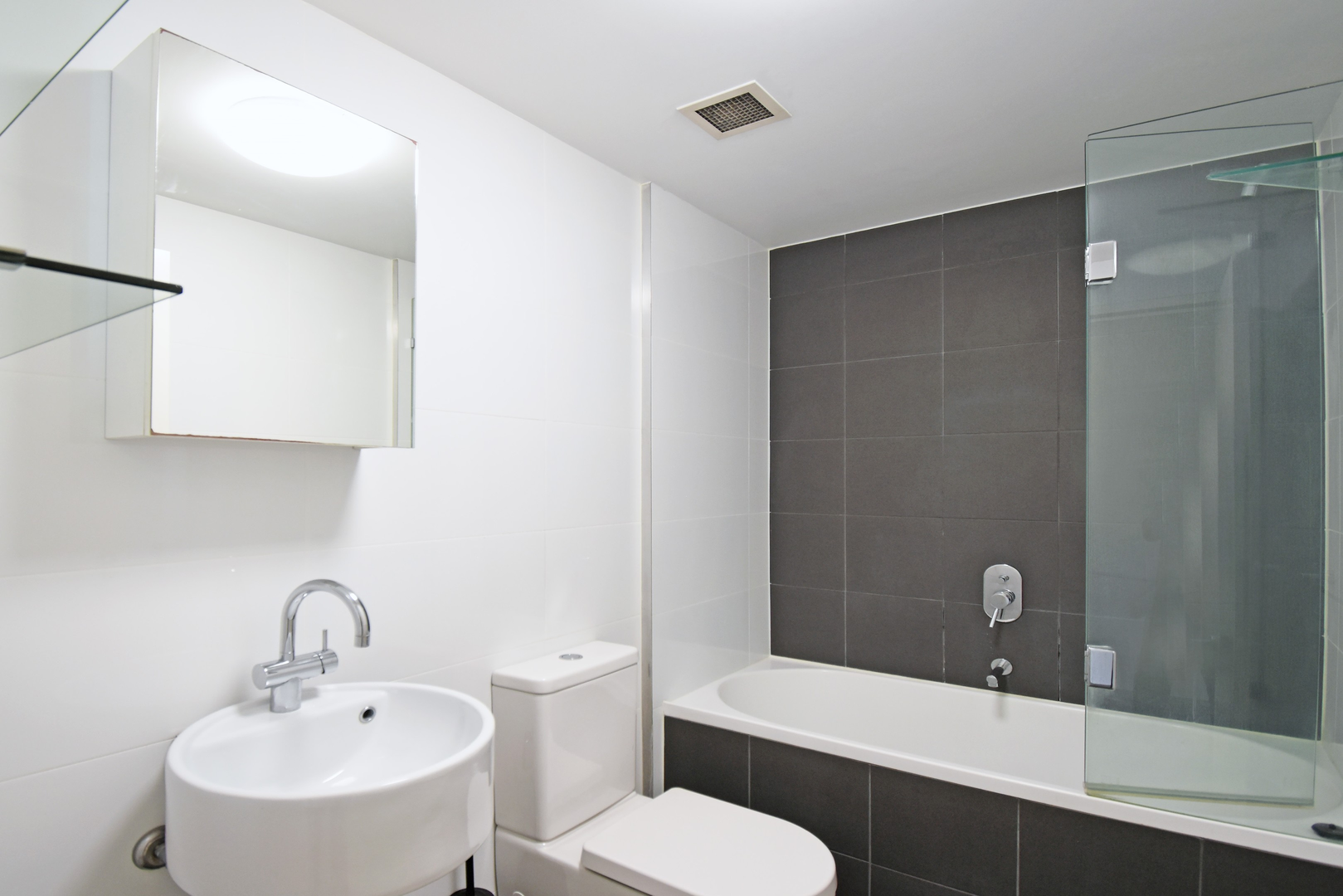 A401/1-11 Hunter St, Waterloo For Lease by The Gallery Real Estate - image 1