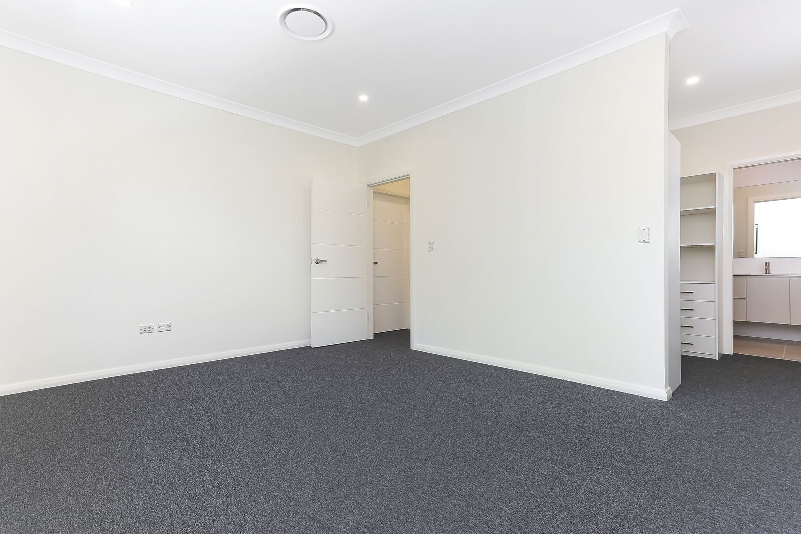 90 Baroona Rd, Northbridge Leased by The Gallery Real Estate - image 1