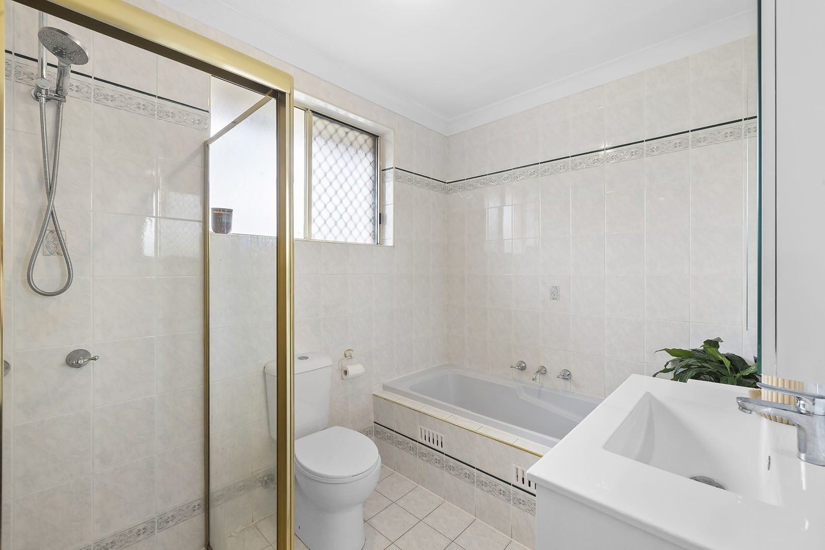 2/424-432 Georges River Road, Croydon Park Leased by The Gallery Real Estate - image 1