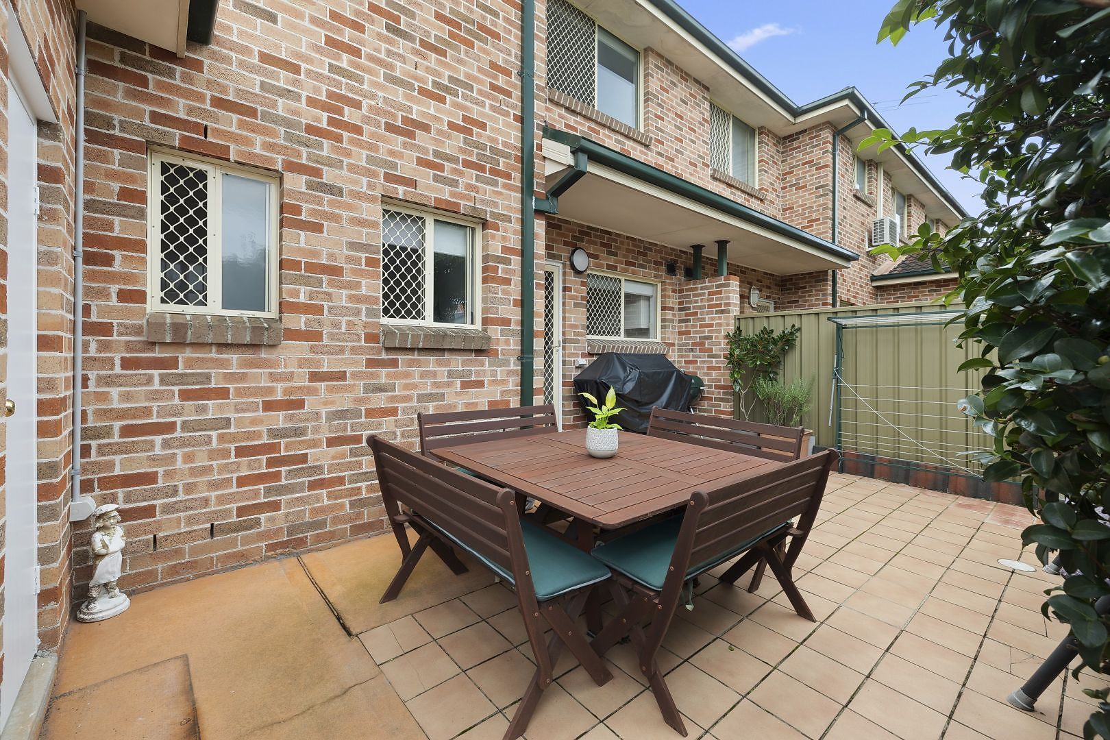 2/424-432 Georges River Road, Croydon Park Leased by The Gallery Real Estate - image 1