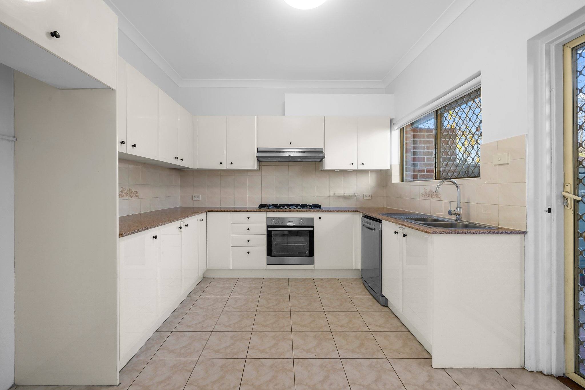 2/424-432 Georges River Road, Croydon Park Leased by The Gallery Real Estate - image 3